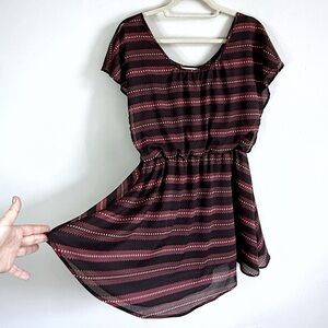 Geometric Boho Chic Mini Dress in Black and Burgundy Zigzag with Elastic Waist